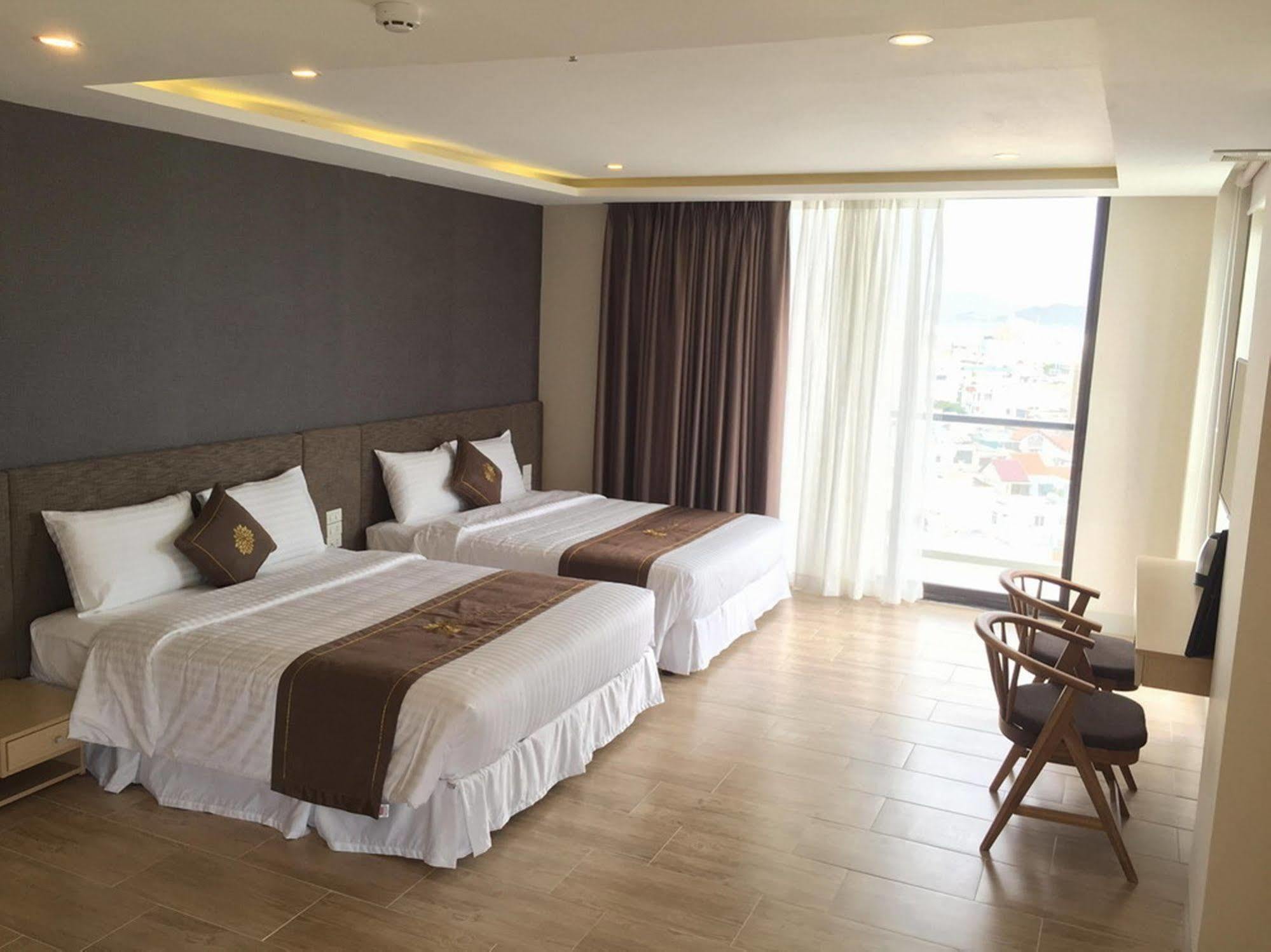 Daisy Hotel Nha Trang Exteriör bild