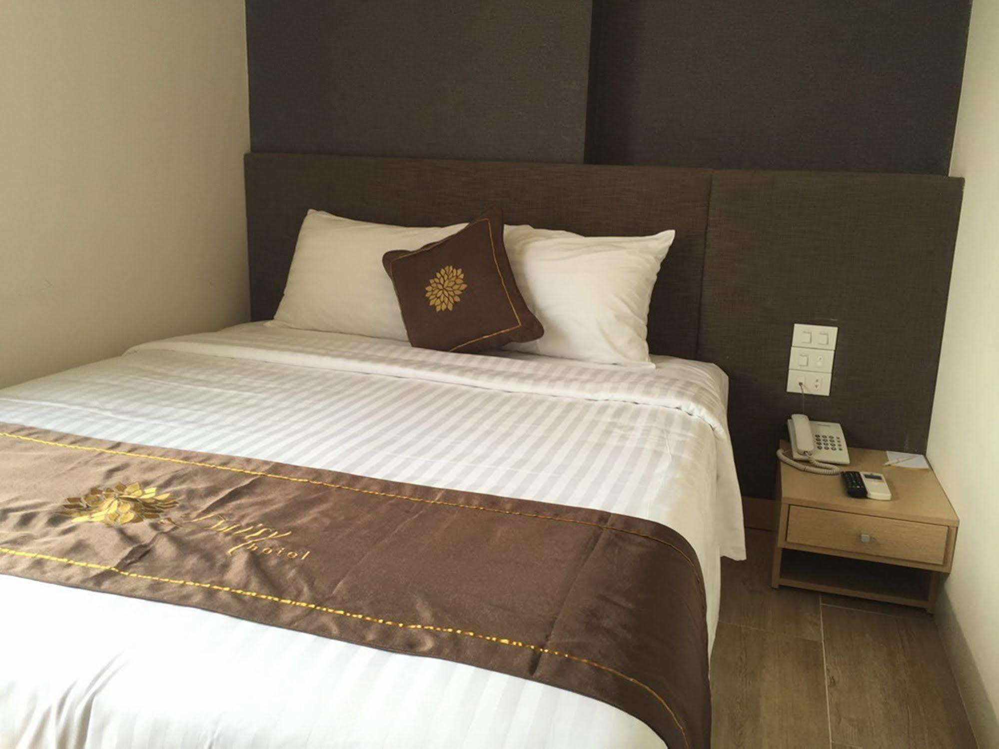 Daisy Hotel Nha Trang Exteriör bild