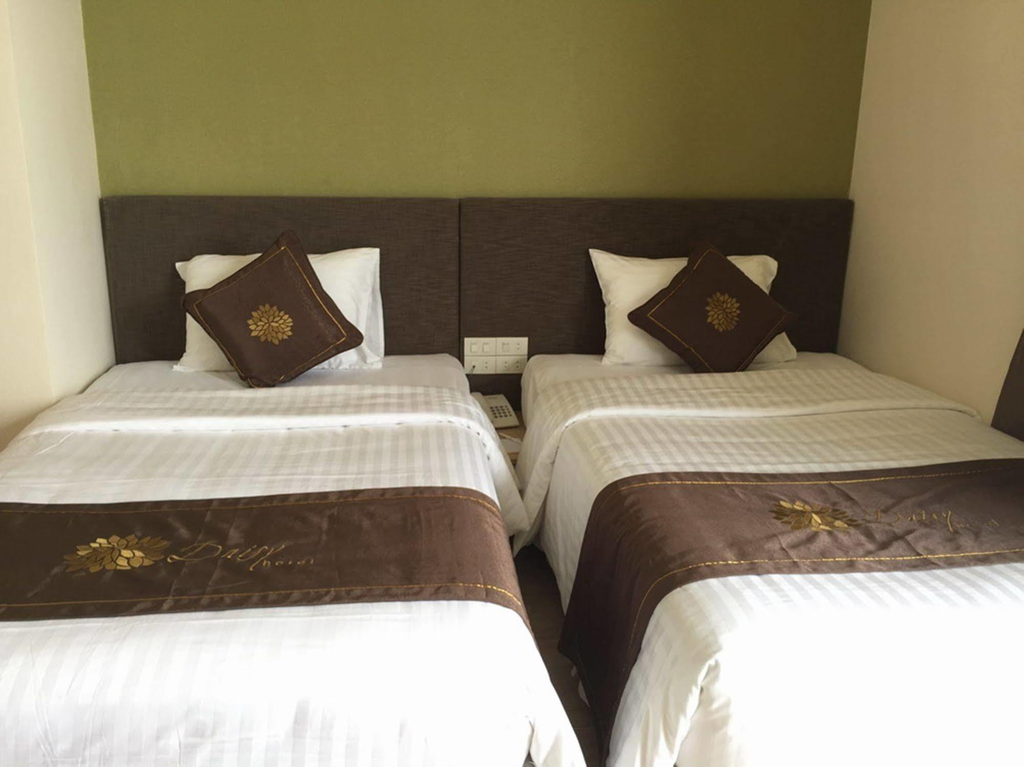 Daisy Hotel Nha Trang Exteriör bild