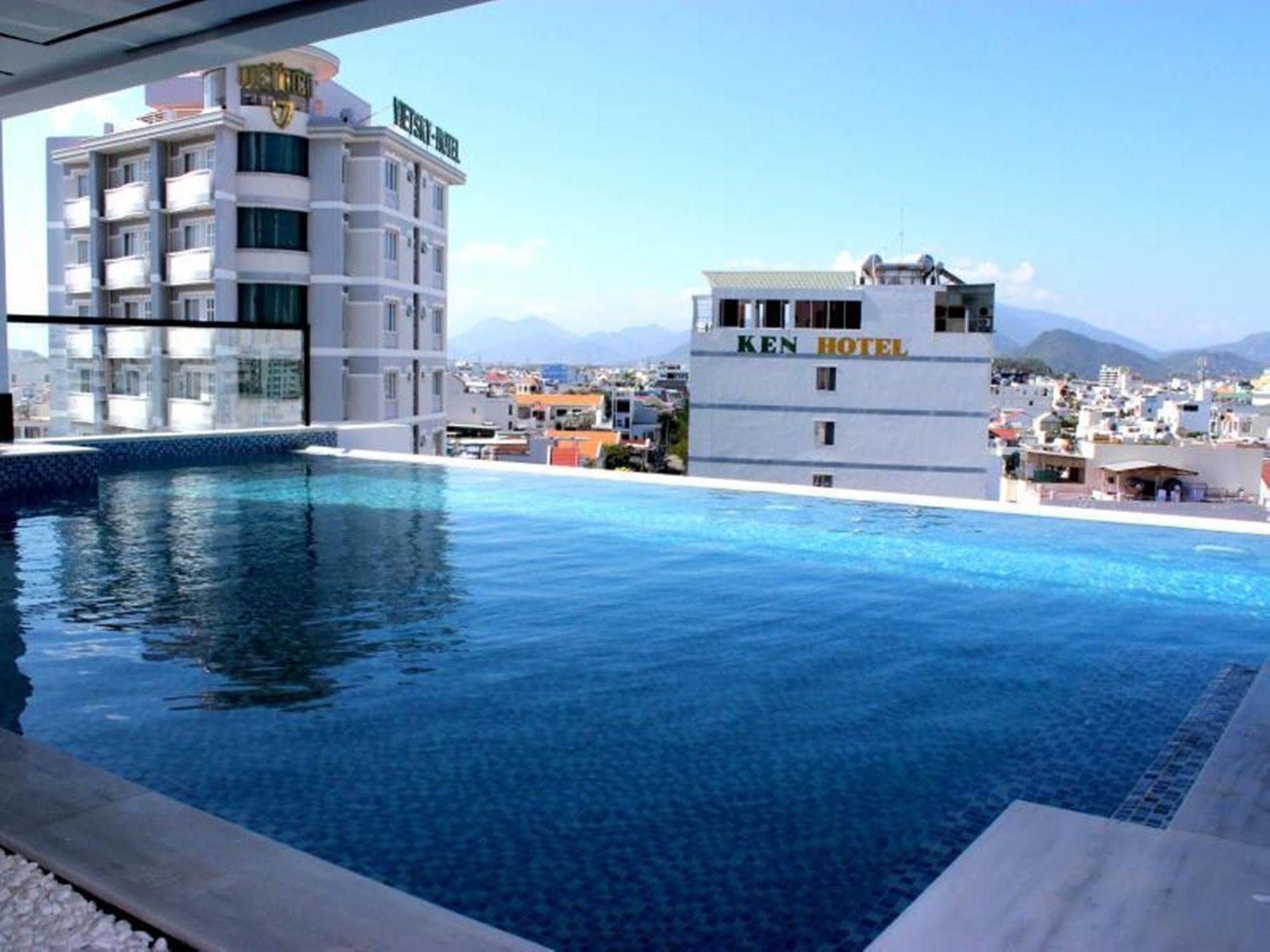 Daisy Hotel Nha Trang Exteriör bild