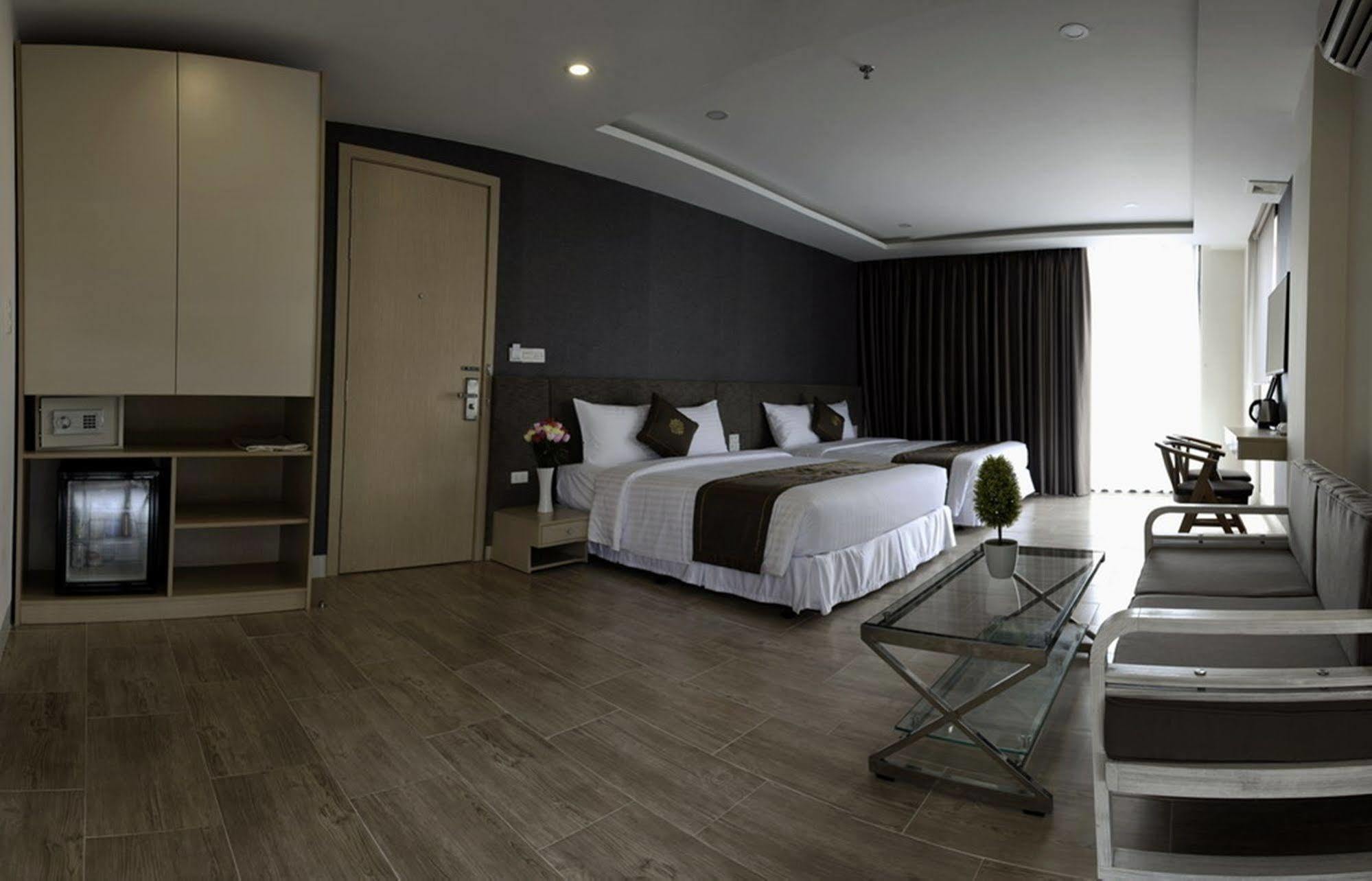 Daisy Hotel Nha Trang Exteriör bild