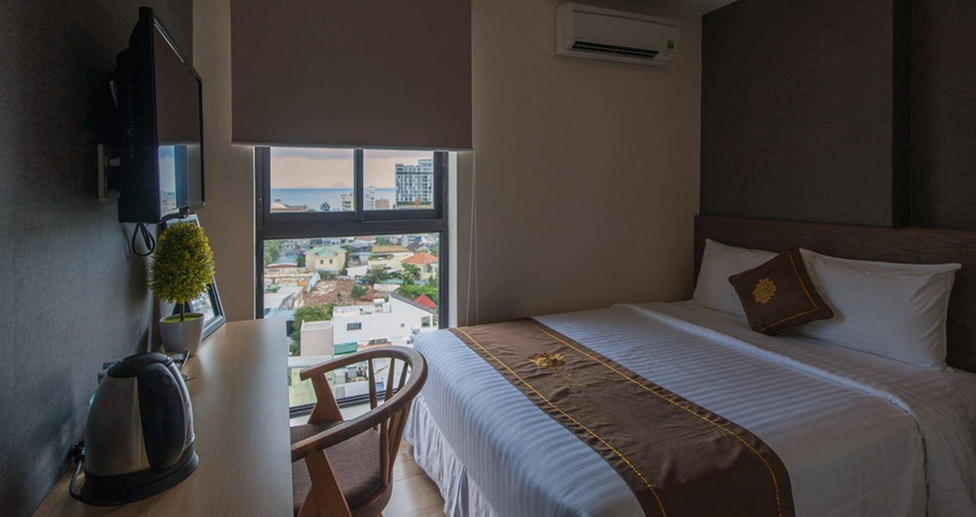 Daisy Hotel Nha Trang Exteriör bild