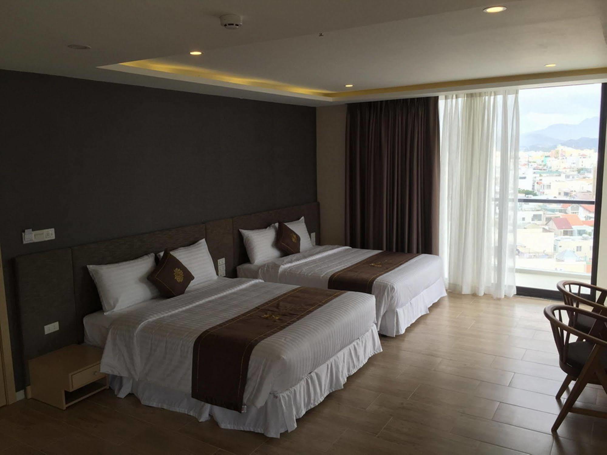 Daisy Hotel Nha Trang Exteriör bild