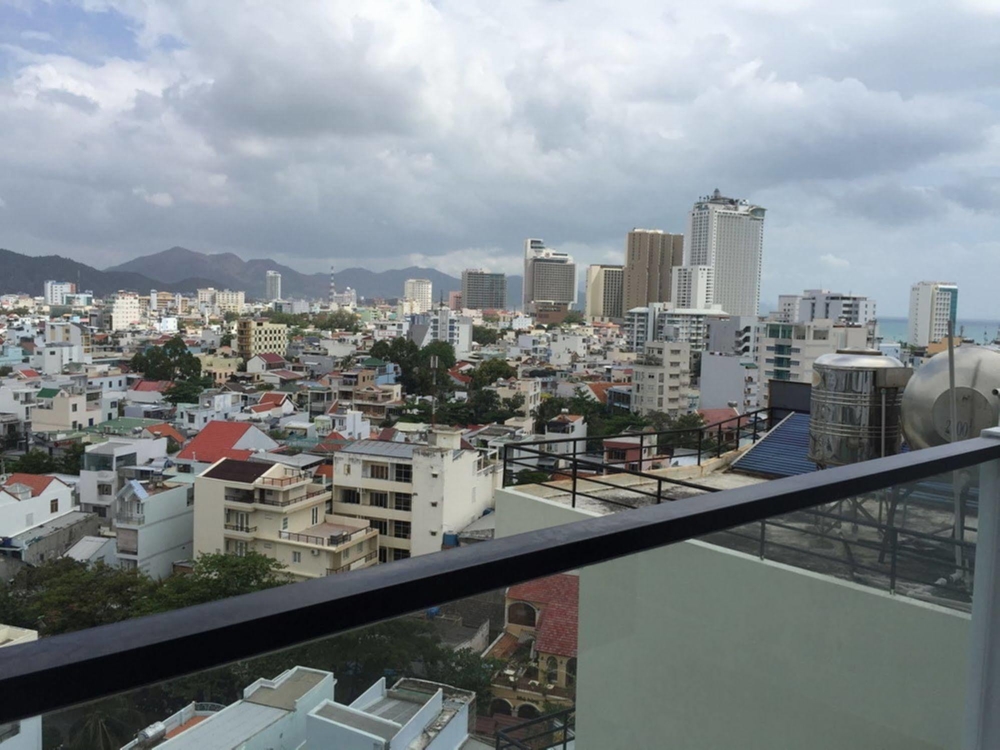 Daisy Hotel Nha Trang Exteriör bild