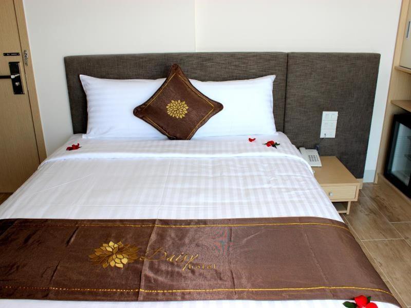 Daisy Hotel Nha Trang Exteriör bild